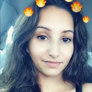 Meet your Posher, Haisa